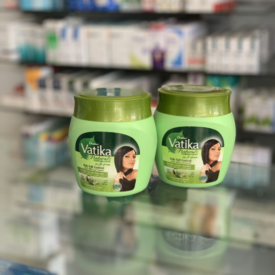 Dabur Vatika Hair Fall Control mask for hair loss with cactus, garlic and coconut extract, 500 ml