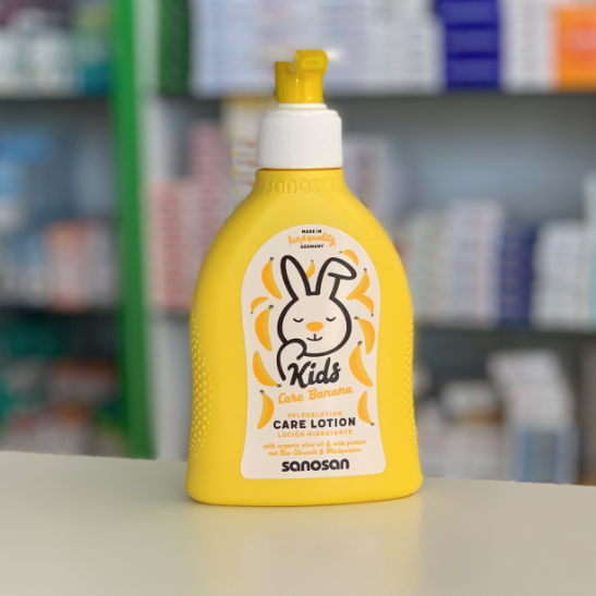 Sanosan Baby Moisturizing Milk with Banana Flavor 200 ml
